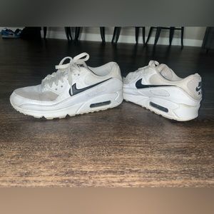 Women’s Nike Air Max 90 Casual Shoes